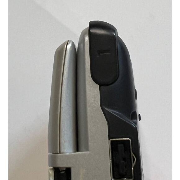 Nintendo DS NTR-001 Silver Handheld Console w Manuals Tested Works Chipped Hinge - Picture 9 of 16